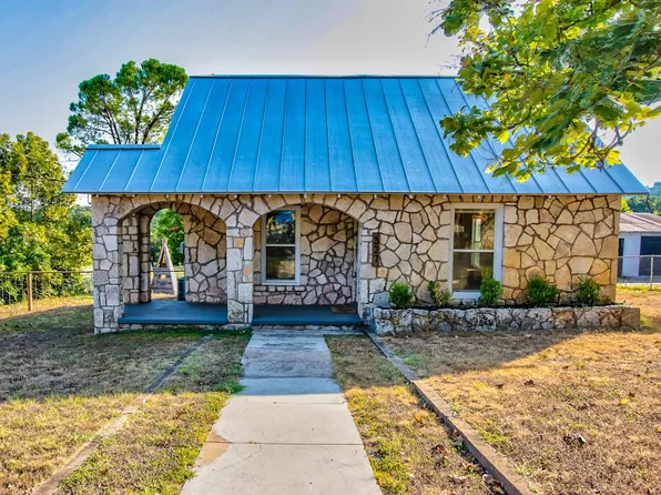 327 Roy St, Kerrville, TX 78028