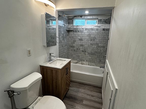 5th image of 1102 Santa Clara St #1