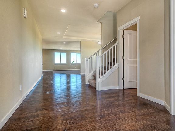 3rd image of 3311 Highlands Blvd