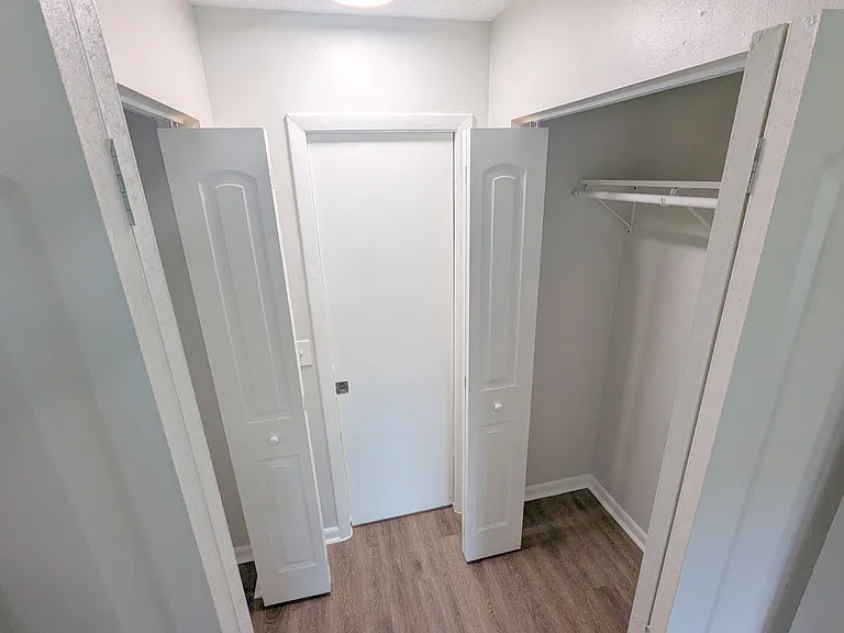 3031-3045 Springfield Ln #3043 — Photo 13