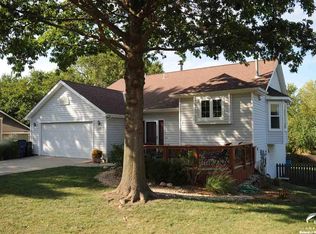 112 Tumbleweed Dr, Lawrence, KS 66049