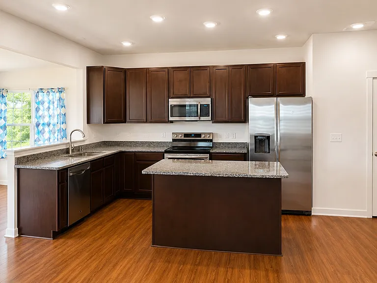 160 Magnolia Ln — Photo 4