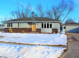 610 Maple Dr, Huxley, IA 50124