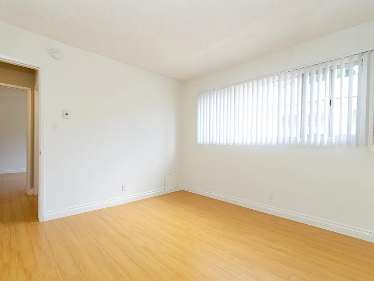 1829 Corinth Ave #4 — Photo 6