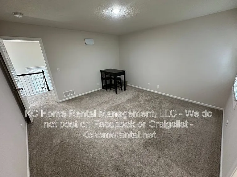 11429 W 142nd Ter — Photo 25