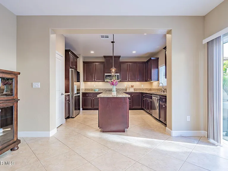 7116 Baneberry Ave — Photo 6