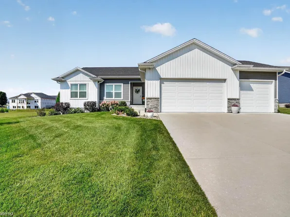 5017 Cohen Ct, Cedar Falls, IA 50613