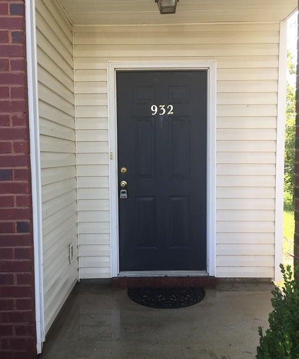 2nd image of 932 Patty Cv