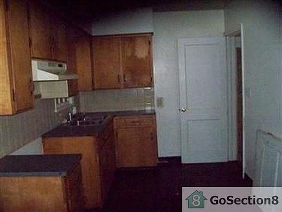 5th image of 710 Rex Blvd NW