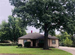 3305 E Grandview Ter, Wichita, KS 67218
