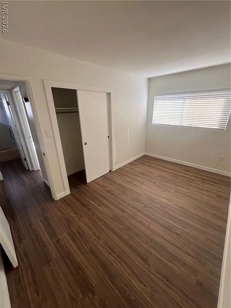 2 bed, 1.0 bath, 5930 sqft, $1,200 — Photo 3