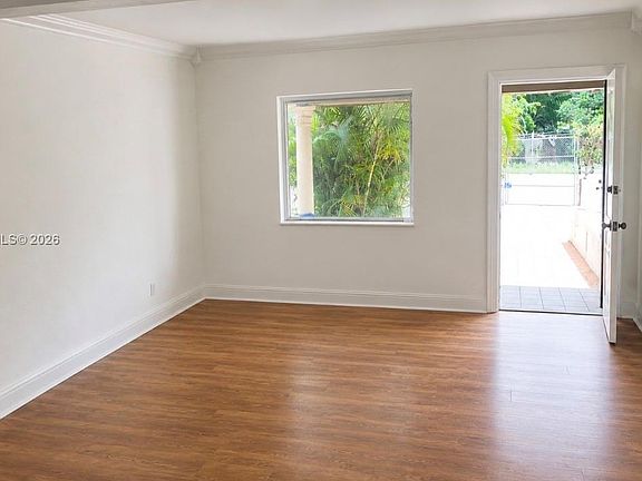 4th image of 325 NW 56th St