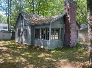 163 Devonshire Dr, Houghton Lake, MI 48629