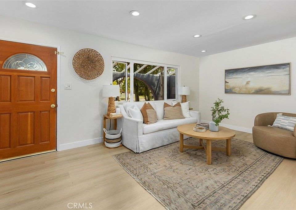 1st image of 10827 Archway Dr