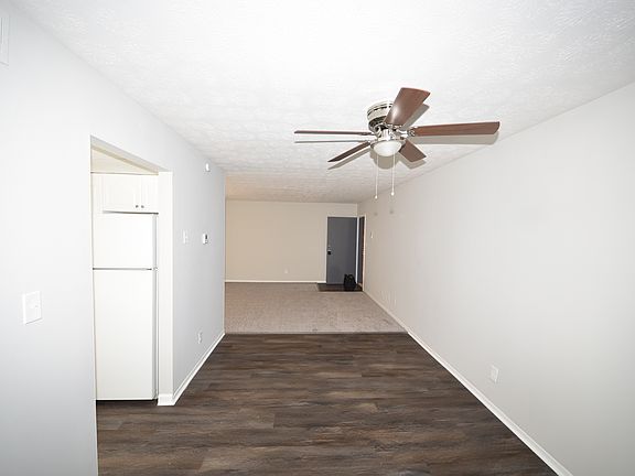 4th image of 926 Ohio Pike APT 406