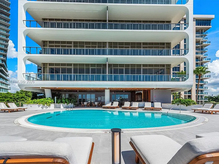 2655 S Bayshore Dr #1906 — Photo 38