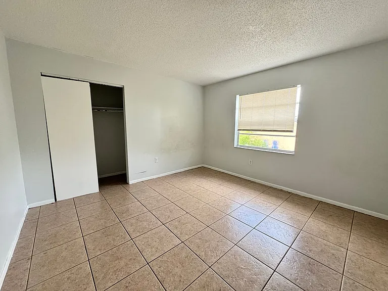65th Properties — Photo 6