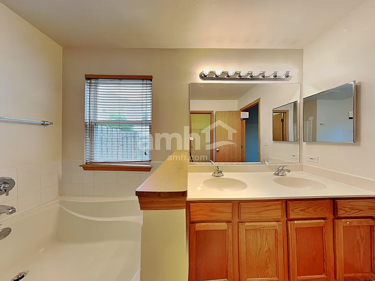 560 S Annandale Dr — Photo 10