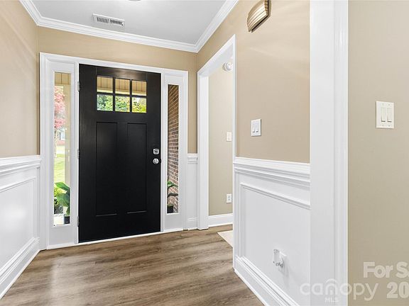 4th image of 3414 Romany Dr