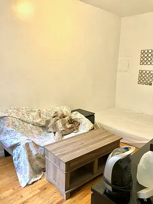 Rented by Urban Real Estate Inc | media 10