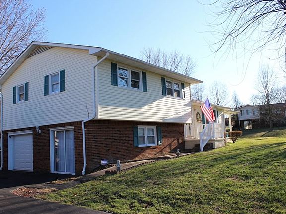 2nd image of 812 Redwood Dr