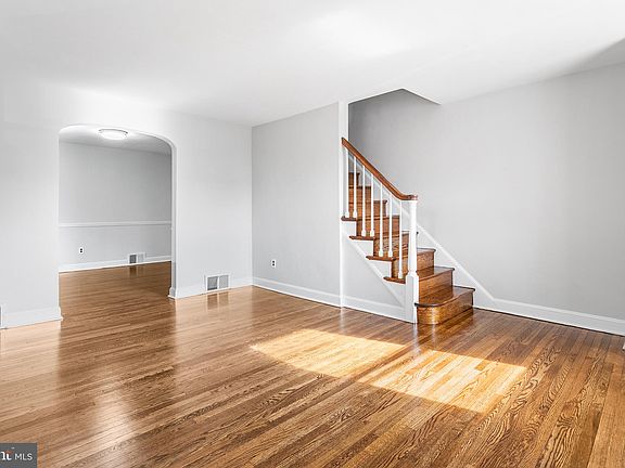 3rd image of 431 Wilde Ave