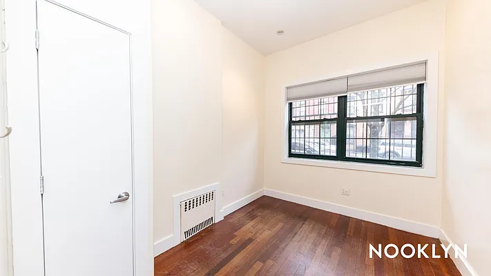 Rented by Nooklyn NYC LLC | media 52