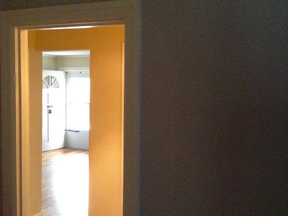 4th image of 114 Bowmar St