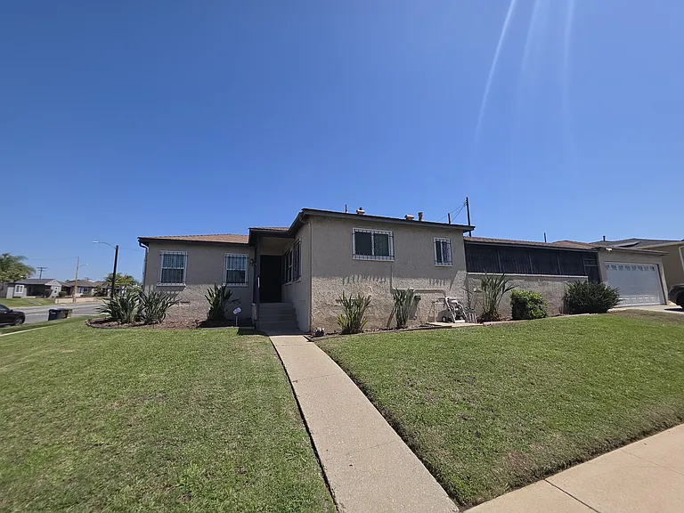 2157 W 109th Pl — Photo 32