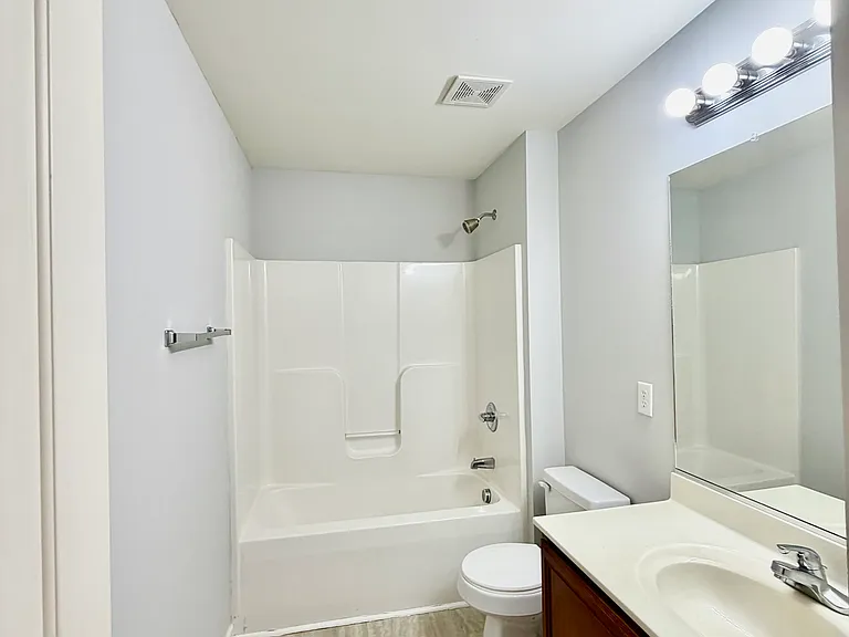3935 Blairwood St — Photo 20