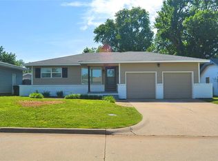 2217 Highland Rd, Midwest City, OK 73110