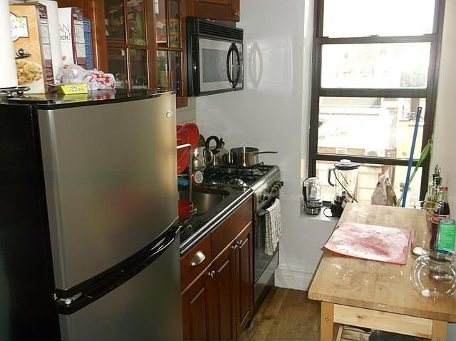 2nd image of 11 Morton St