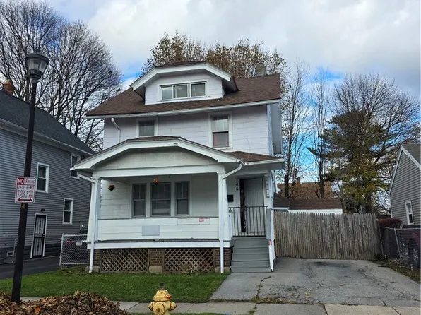 146 Rosemary Dr, Rochester, NY 14621