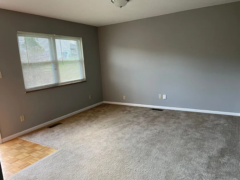 4920 Oakbrook Ct — Photo 3