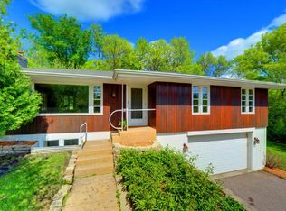 8561 Tigua Ln, Chanhassen, MN 55317