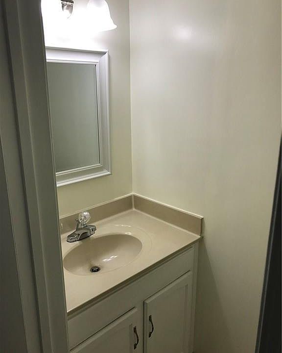 1st image of 1582 Jameson Dr