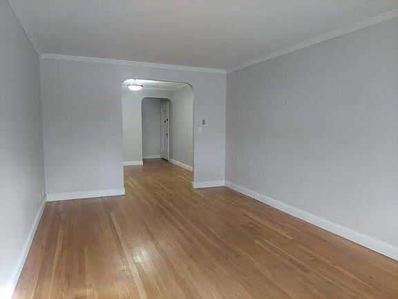 2nd image of 300 Cedarhurst Ave APT H2
