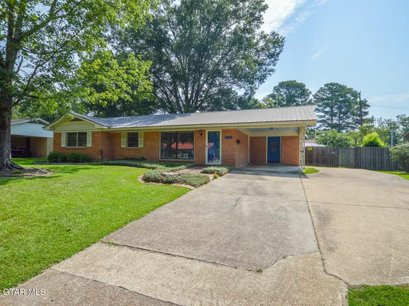 90 Chickasaw Dr, West Point, MS 39773