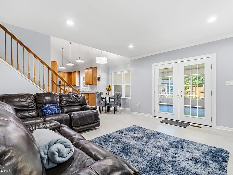 13922 Rutgers Ct — Photo 29