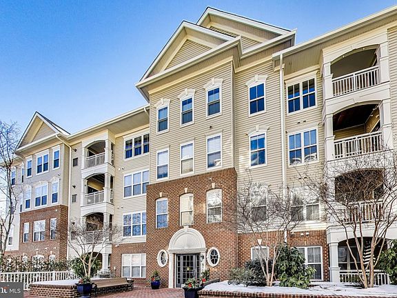 2nd image of 5108 Donovan Dr APT 103