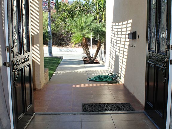 3rd image of 706 N Del Sol Ln