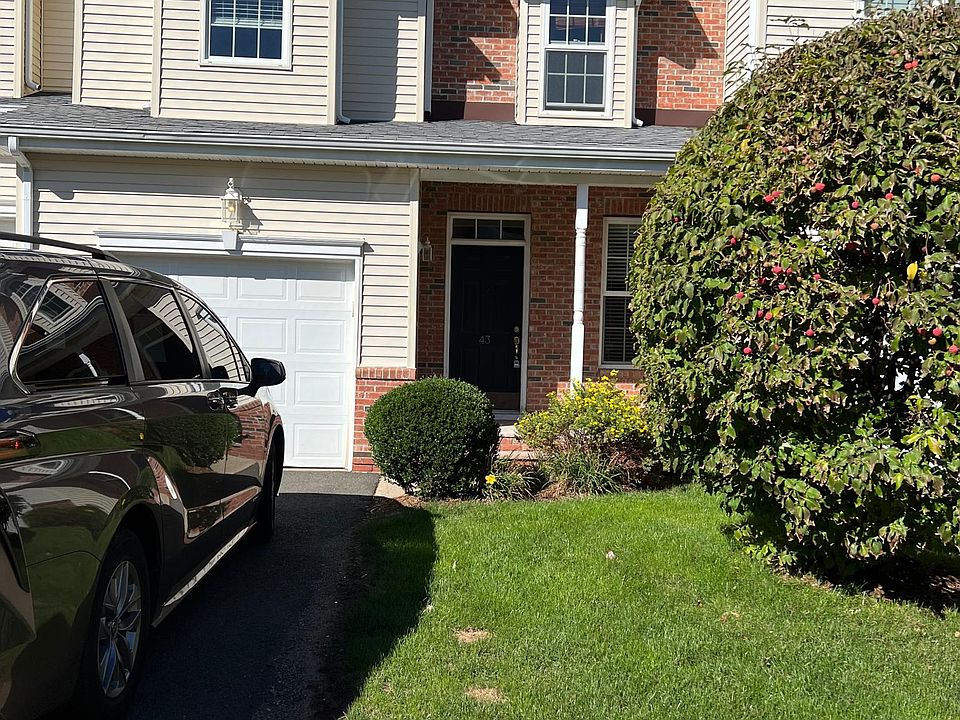 1st image of 43 Last Leaf Cir #43