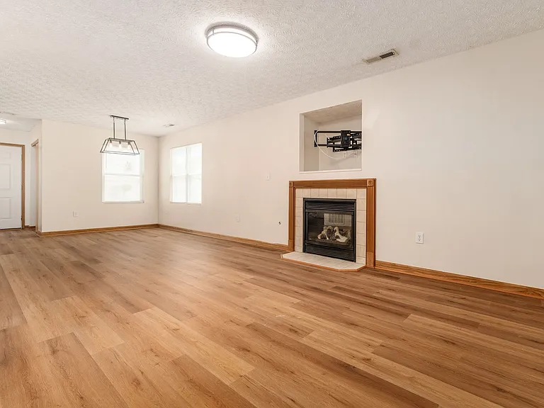 6201 Norway Glen Ave — Photo 9
