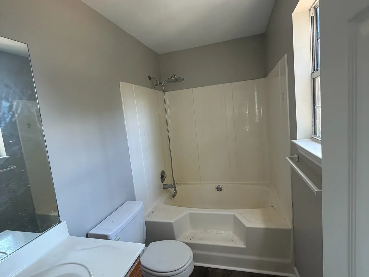 3 bed, 1234 sqft, $1,495 — Photo 2