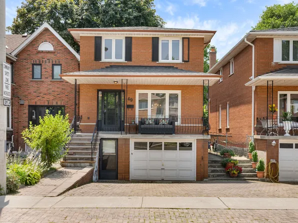 49 Woodville Ave, Toronto, ON M4K 2J5