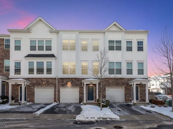 302 Saratoga Ct, Branchburg Twp., NJ 08876