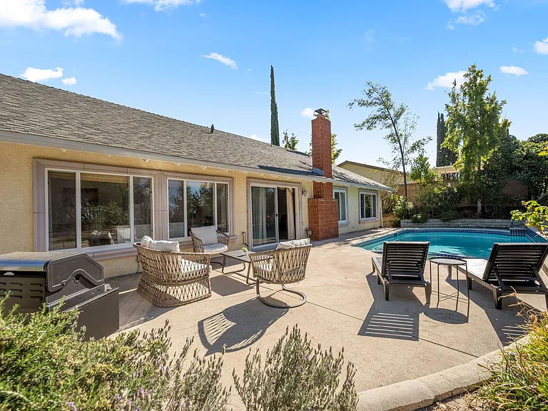 3258 Kirkham Dr — Photo 1