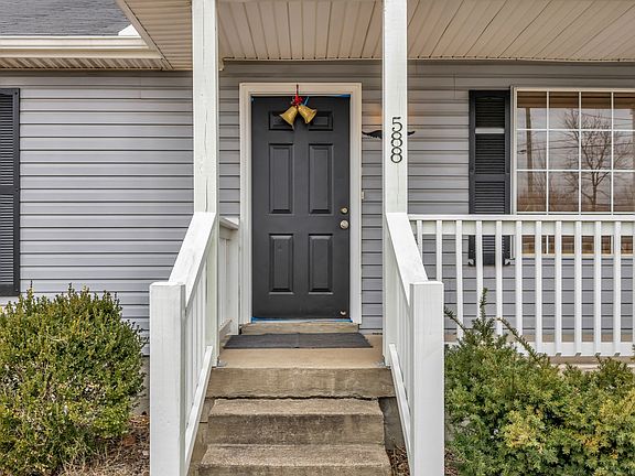 5th image of 588 Shady Crest Dr