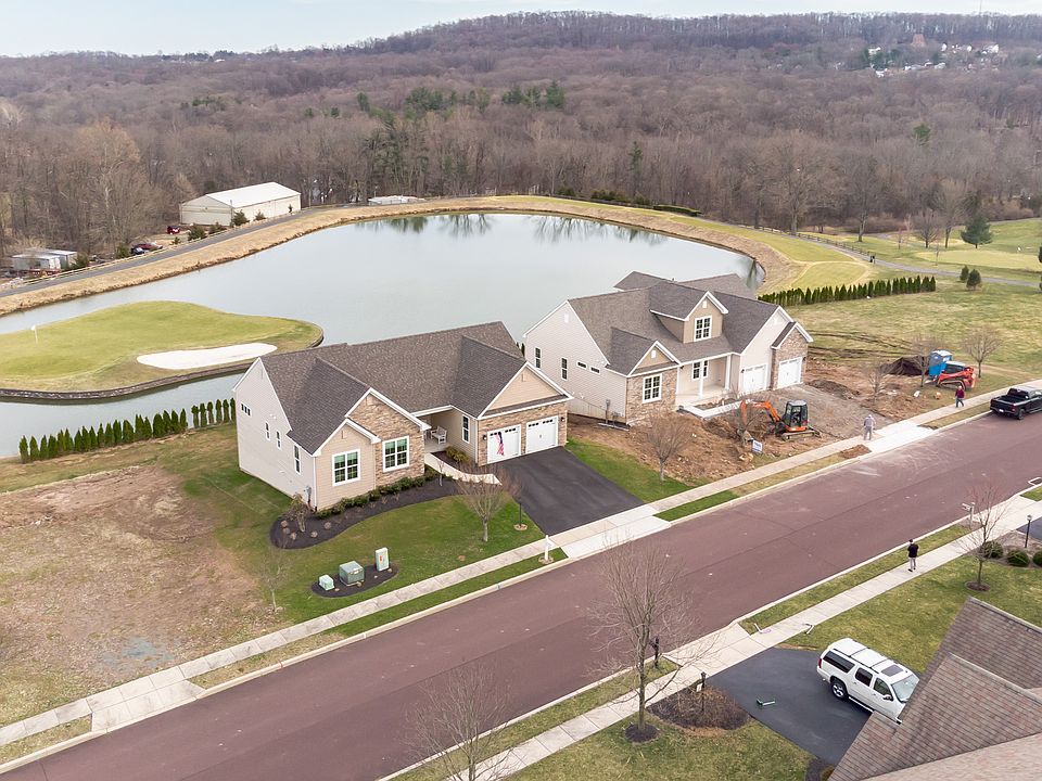 Island Green & Pond View