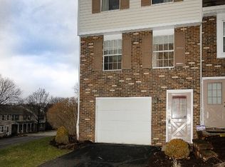 109 Saxonwald Ln, Castle Shannon, PA 15234